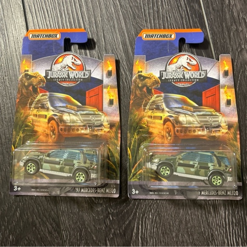 Jurassic World Legacy Collection '97 Mercedes-Benz (2017) Matchbox Set of 2